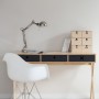 Czarne designerskie biurko z kolekcji kółko i krzyżyk-idealne do pokoju dziecka, nastolatka czy domowegou biura.