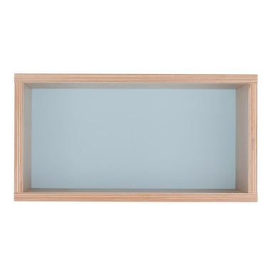 Półka obrazek z miętowym tłem.