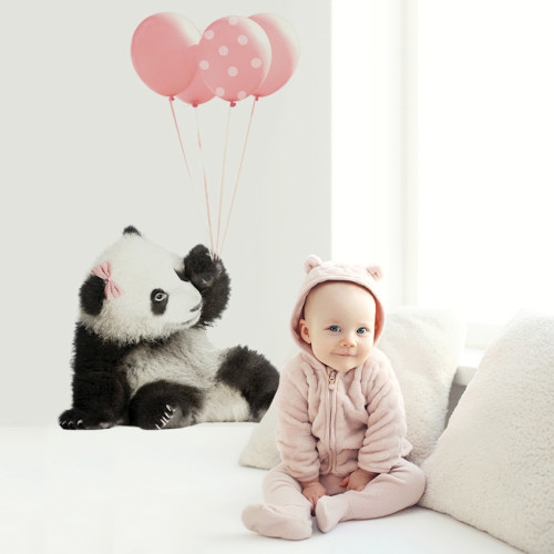 Każde dziecko kocha puszystą pandę. Dekoracja do pokoju dziecka, ucznia, nastolatki.