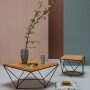 TULIP to seria minimalistycznych stolików kawowych o ciekawej geometrycznej formie.