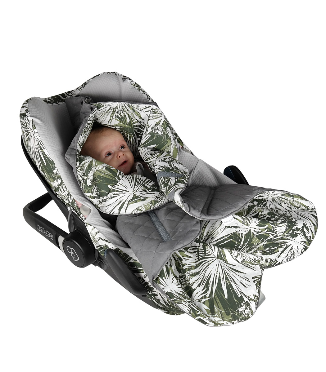 Dwustronny, pikowany, miękki śpiwór do fotelika samochodowego dla dziecka