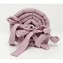 Wafelkowy ochraniacz w pięknym różowym kolorze wykonany jest ze 100% bawełny.