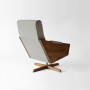 Wygodny obrotowy fotel w stylu skandynawskim minimalistycznym design  -fotel z drewnem