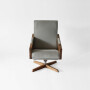 Wygodny obrotowy fotel w stylu skandynawskim minimalistycznym design  -fotel z drewnem