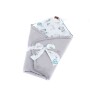Dwustronny rożek niemowlęcy wykonany jest ręcznie z bawełny premium oraz miękkiego i miłego w dotyku materiału velvetu gładkiego.Szary.