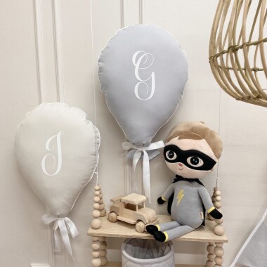 BAWEŁNIANA PODUSZKA BALON Z INICJAŁEM