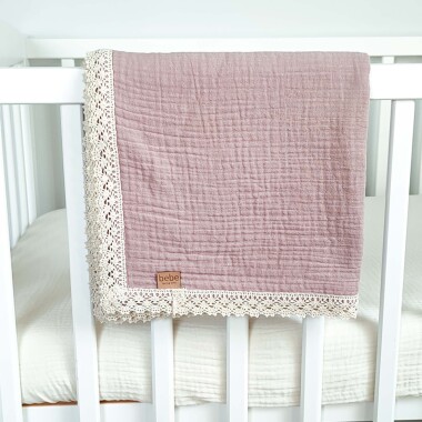 Otulacz muślinowy z bawełnianą koronką DUSTY PINK
