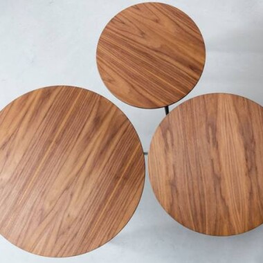 Stolik kawowy kolor orzech-mały okrągły niski stolik