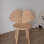 Drewniane małe krzesełko na drewnianych nogach z uszami w kształcie uszu myszki