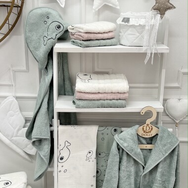 Miętowy ręcznik kąpielowy z kapturki dla dziecka/ niemowlaka