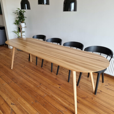 Duży jesionowy drewniany stół do jadalni z jesionu