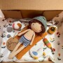 Box prezentowy dla dzieci - PRZYGODA NA PLAŻY, lala na szydełku