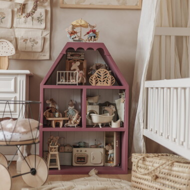 domek dla lalek, drewniany domek dla lalek, duży domek dla lalek, piękny domek dla lalek, wyjątkowy domek dla lalek
