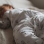 Śpiworek z nogawkami wykonany z najwyższej jakości, niezwykle miękkiej i delikatnej bawełny.