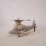 Drewniany helikopter - zabawka ponadczasowa