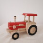 Drewniany traktor
