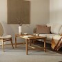 Dębowa drewniana ława do salonu na czterech dębowych cienkich nogach połączonych podłużna deską. Ława minimalistyczna w stylu country, japadni, scanii.