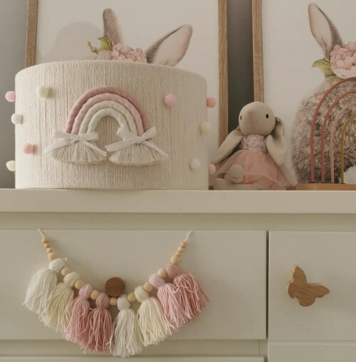 Klosz z tęczą oraz pomponikami - boho, do pokoju dziecka