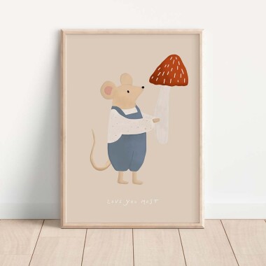 Plakat do pokoju dziecka z ilustracją myszki trzymającej muchomora w delikatnych kolorach