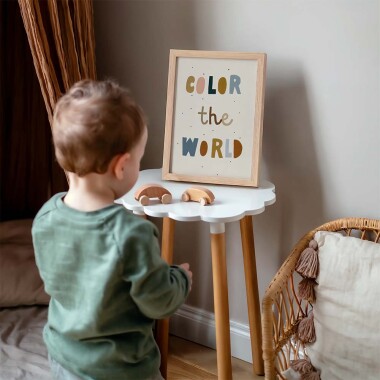 Plakat ilustrowany na ścianę dla dziecka z napisem Color The World