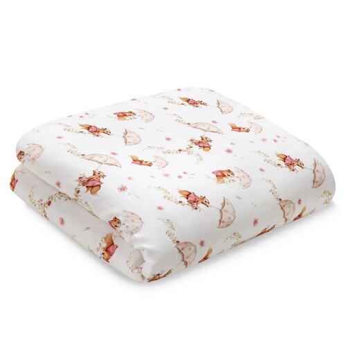 Kołderka bambusowa biała w kolorowe wiewiórki z parasolkami