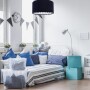 Abażur lampy Dina z granatowego weluru i wnętrzem w gwiazdki