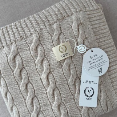 Kocyk z wełny merino, W KOLORZE CAPPUCCINO- splot warkocz