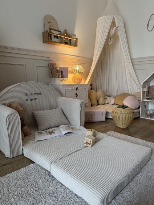 Sztruksowa mini sofa dla dziecka z imieniem rozkładana