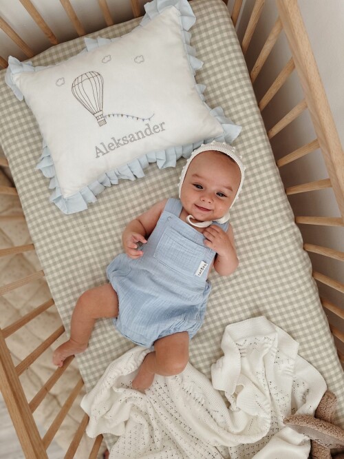 poduszka z imieniem dziecka bawełniana z falbaną royal balloons