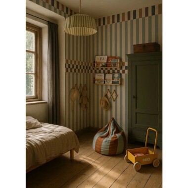 Pionowa tapeta w pasy granatowe na dole i miętowe u góry, styl skandynawski, marka Dekornik